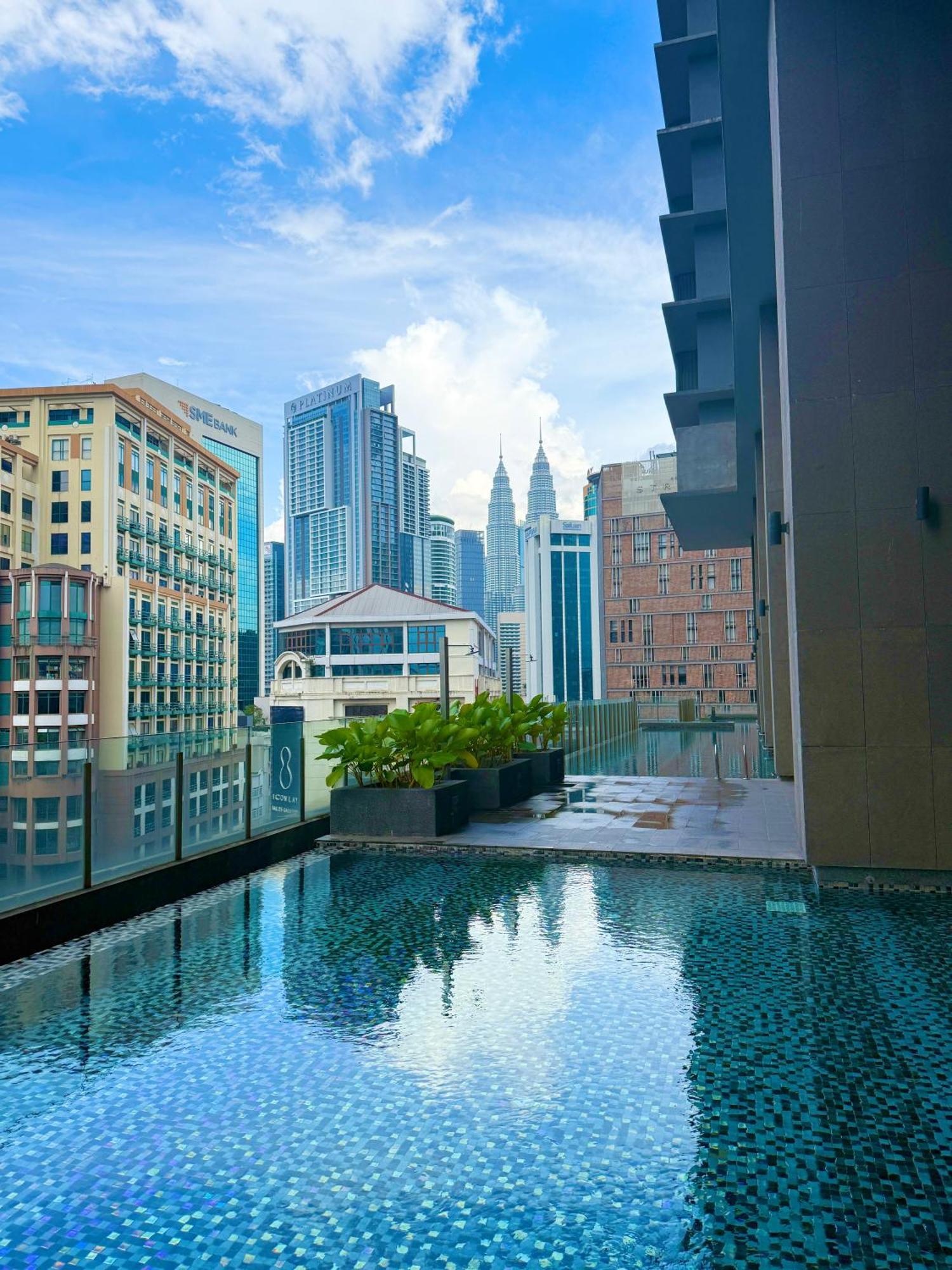 Anggun Residences Klcc By Flixses *
